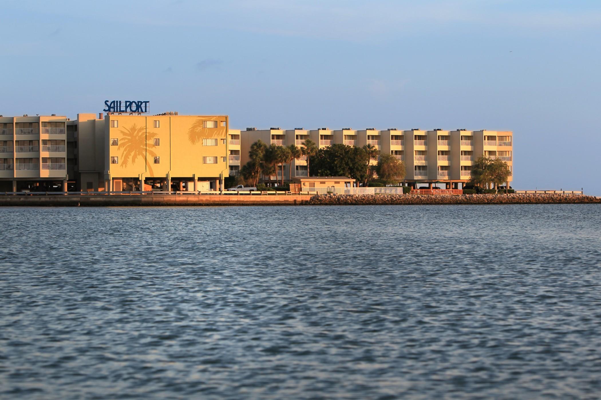 Sailport Waterfront Suites Tampa Exterior foto